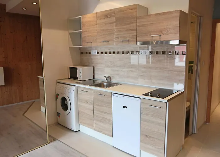 Simply * براتسيلافا